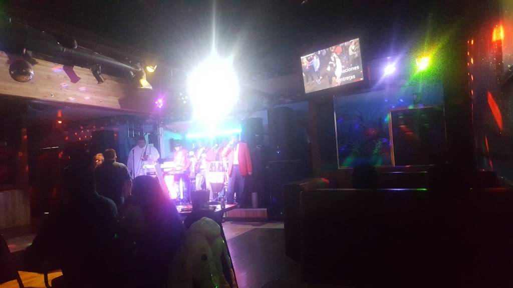 Fiesta Del Mar Family Restaurant | restaurant | 12803 Ambaum Blvd SW, Burien, WA 98146, USA | 2064665251 OR +1 206-466-5251