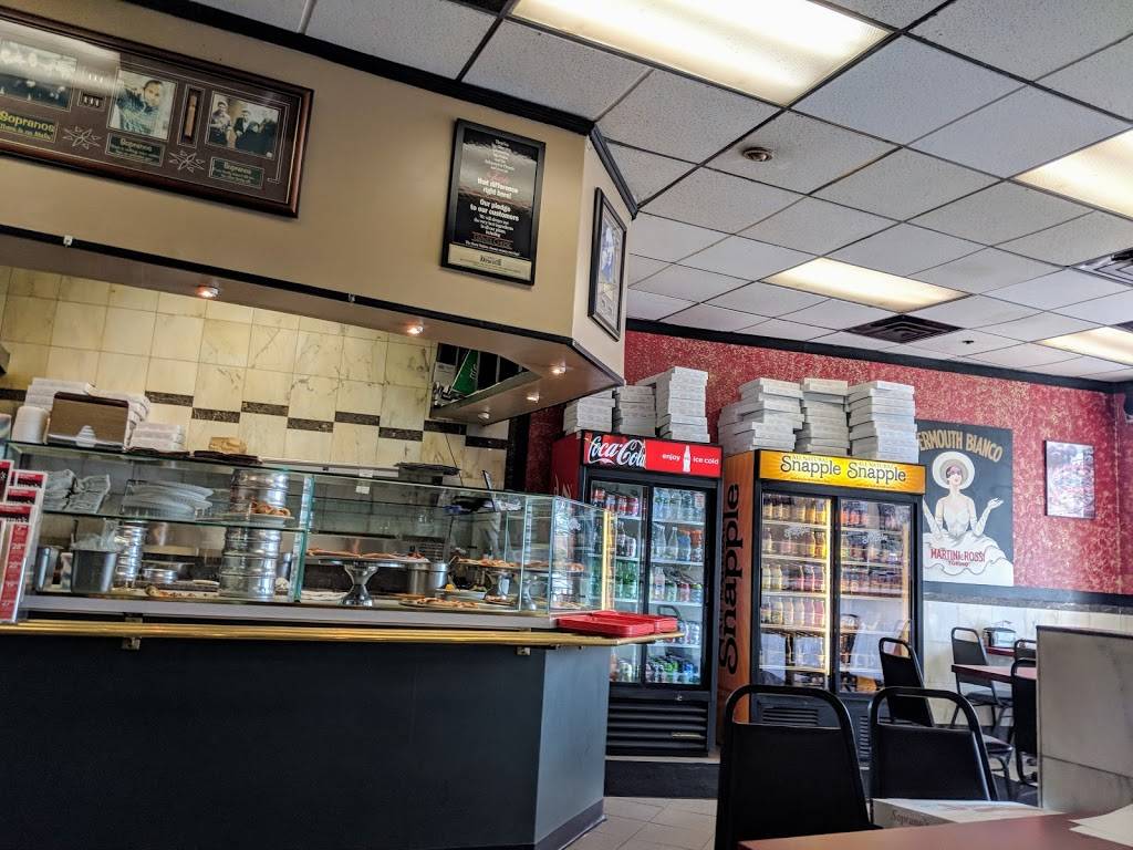Sopranos Pizza | restaurant | 1836, 400 Minnisink Rd # 1, Totowa, NJ 07512, USA | 9732567115 OR +1 973-256-7115