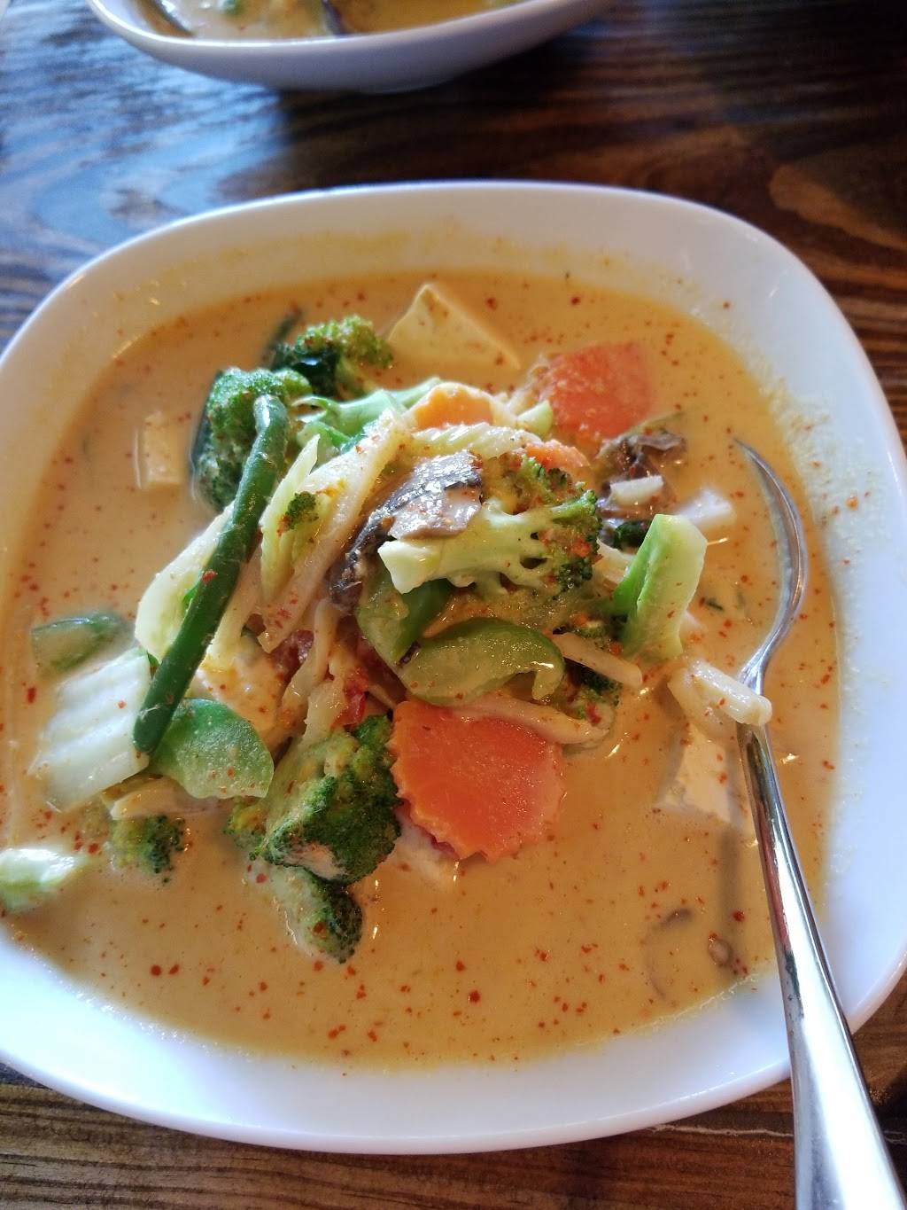 Bamboo Thai Kitchen | restaurant | 774 Bethel Rd, Columbus, OH 43214, USA | 6143261950 OR +1 614-326-1950