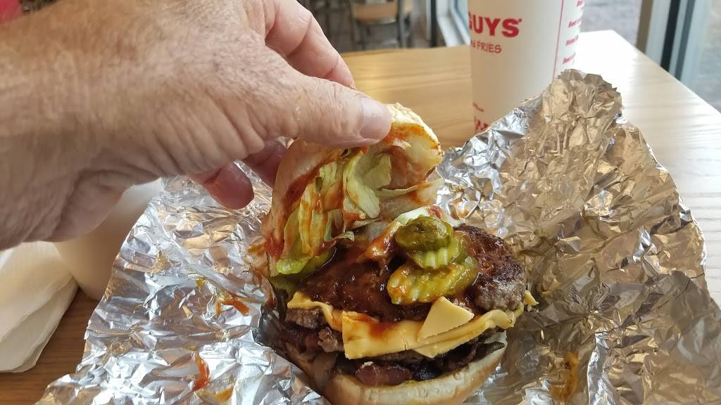 Five Guys | meal takeaway | 12840 Pinnacle Dr, Germantown, MD 20874, USA | 3015285525 OR +1 301-528-5525