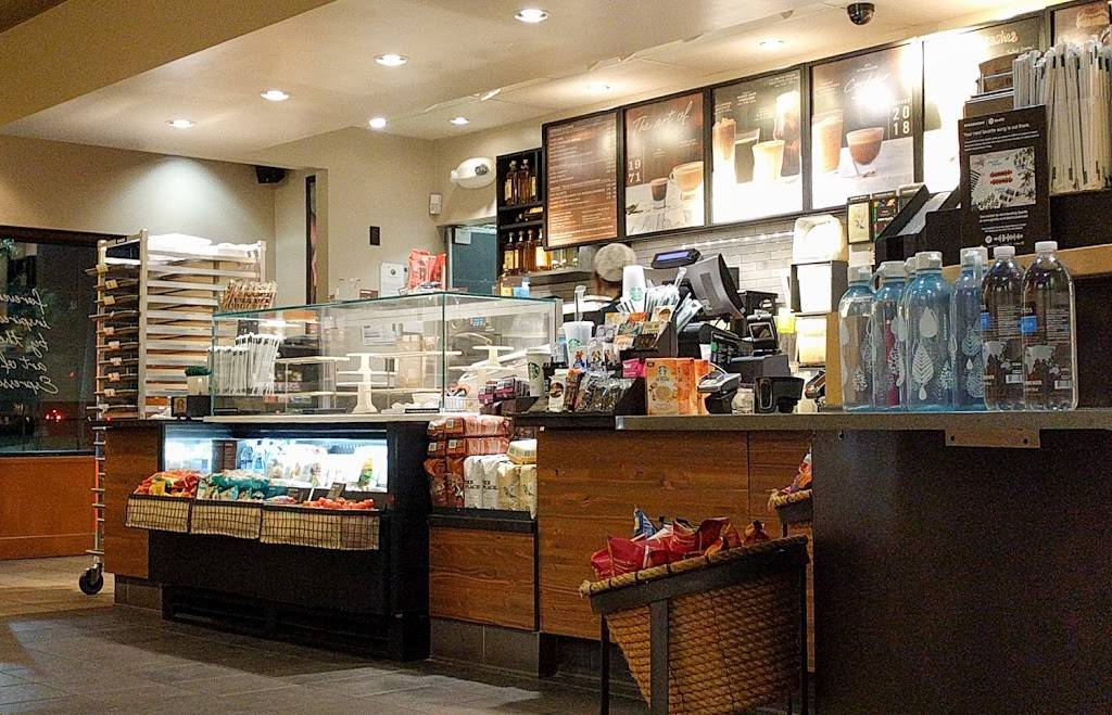 Starbucks | cafe | 15 Winners Circle #1, Topsham, ME 04086, USA | 2077254392 OR +1 207-725-4392