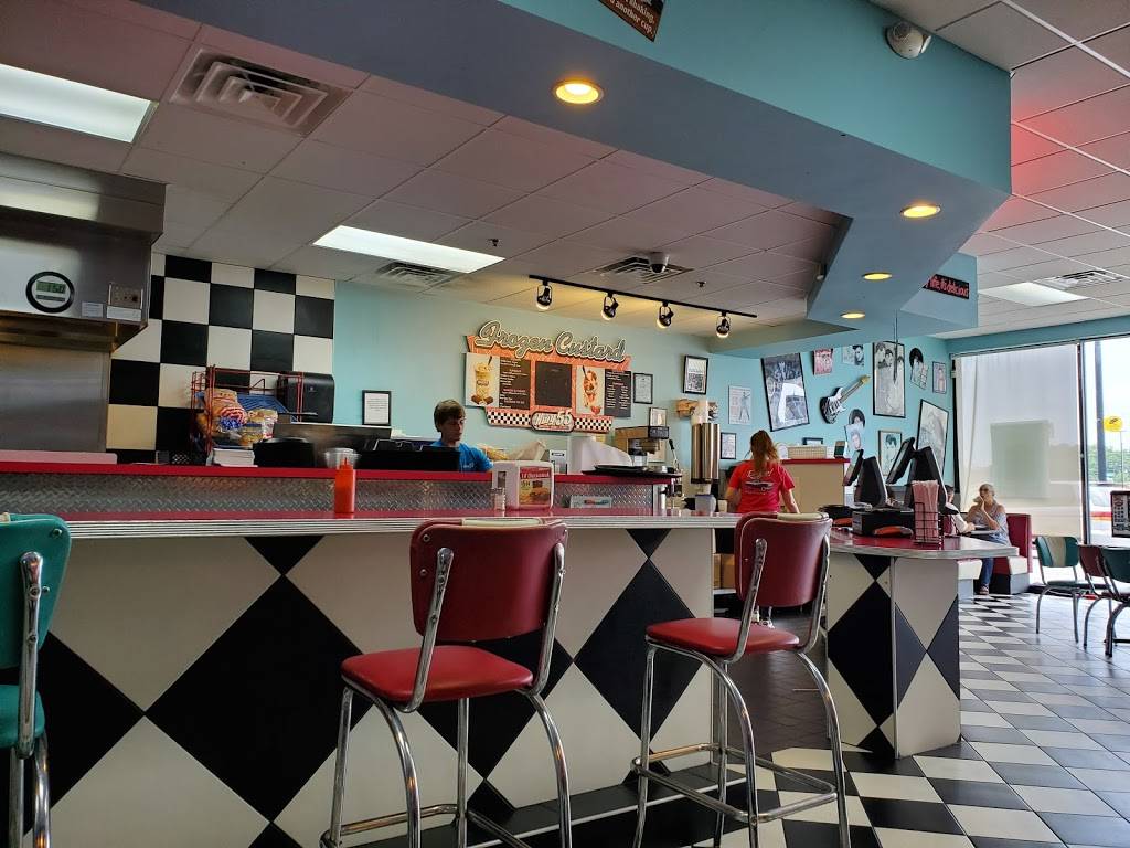 Hwy 55 Burgers Shakes & Fries | restaurant | 83 Vaughan Ln, Pell City, AL 35125, USA | 2053387055 OR +1 205-338-7055