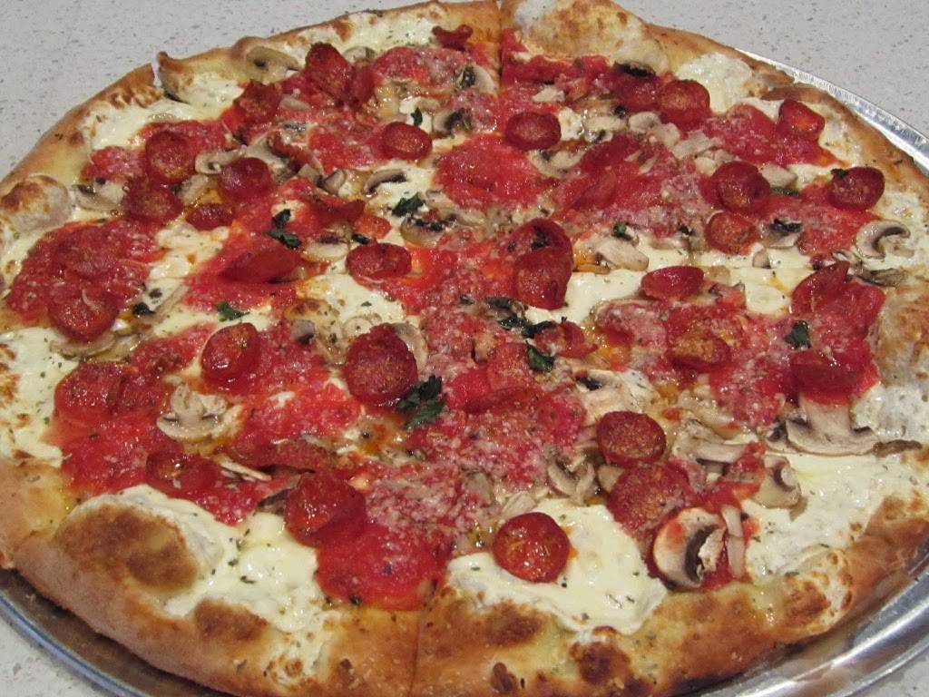 Favales Trattoria | restaurant | 31 W Main St, Ramsey, NJ 07446, USA | 2019346000 OR +1 201-934-6000