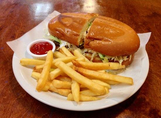 Edwards Pupuseria y Taqueria | restaurant | 356 N 10th St, Kansas City, KS 66102, USA | 9138085596 OR +1 913-808-5596