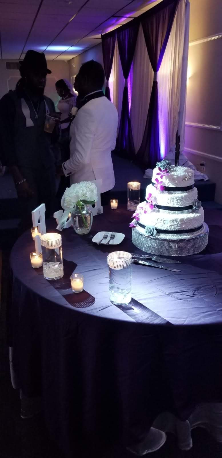 Elks Lodge and Pineapple Ballroom | restaurant | 265 NE 4th Ave, Delray Beach, FL 33483, USA | 5612781770 OR +1 561-278-1770