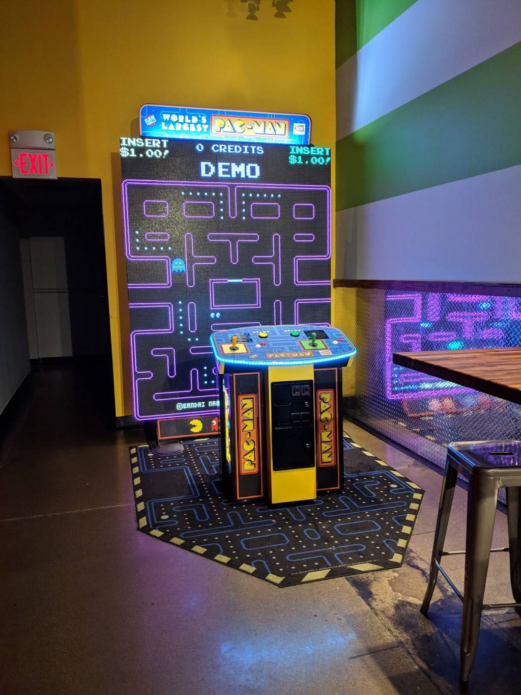 Hurts Donut | bakery | 1111 E Republic Rd #164, Springfield, MO 65807, USA | 4177557574 OR +1 417-755-7574