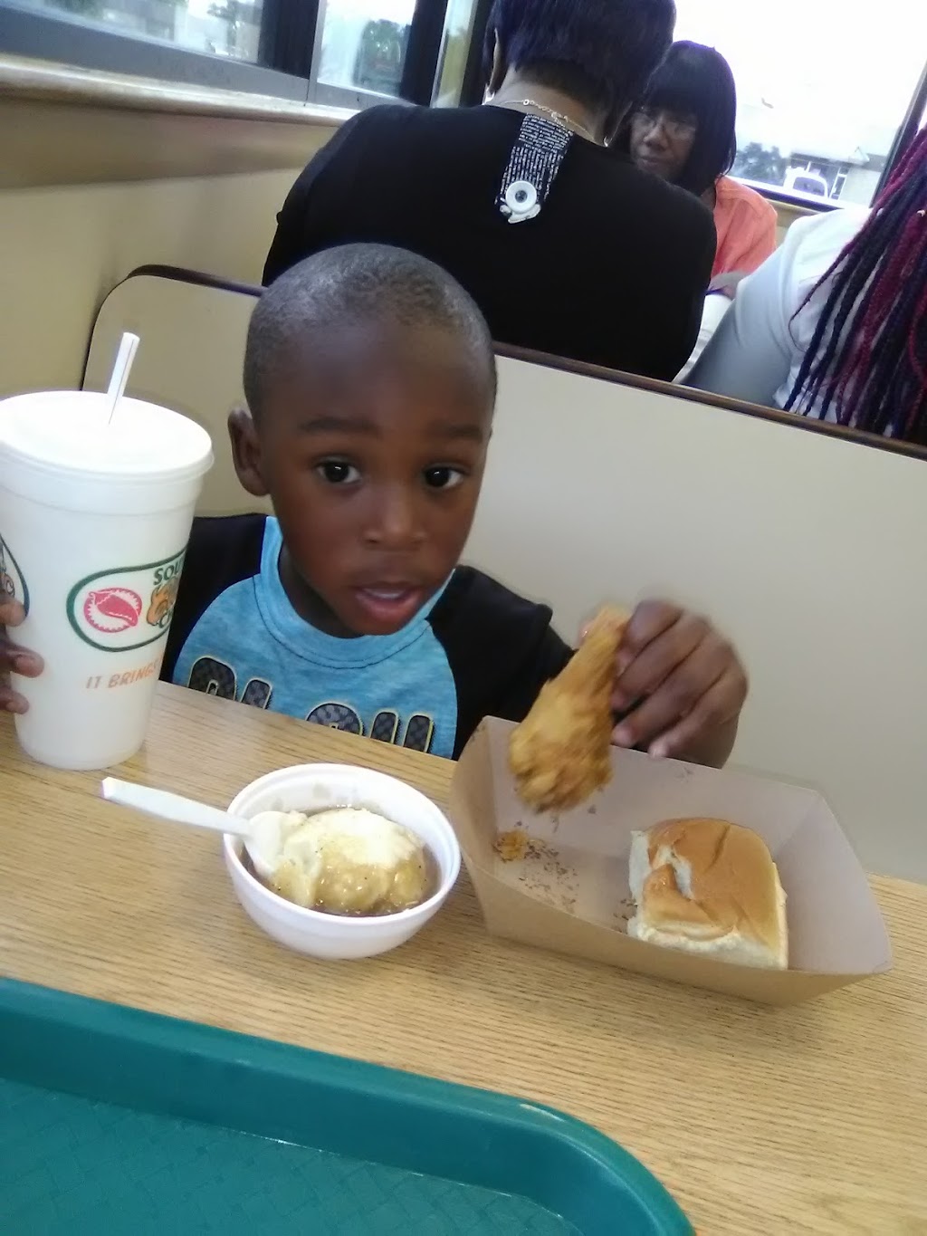 Southern Classic Chicken | restaurant | 705 Hill St, Many, LA 71449, USA | 3185900070 OR +1 318-590-0070