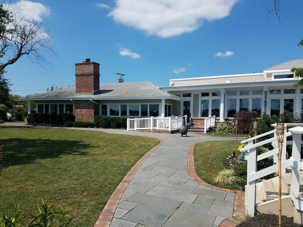 The Snapper Inn | restaurant | 500 Shore Dr, Oakdale, NY 11769, USA | 6315890248 OR +1 631-589-0248