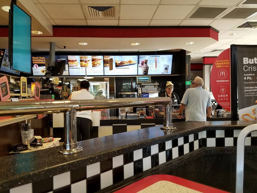 McDonalds | cafe | 5842 W Olive Ave, Glendale, AZ 85302, USA | 6239392114 OR +1 623-939-2114