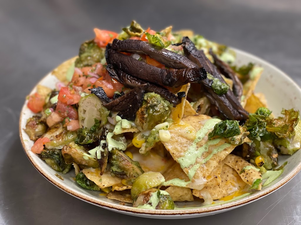 Greenway Tap | restaurant | 900 N Wood Dale Rd, Addison, IL 60101, USA | 6305951800 OR +1 630-595-1800