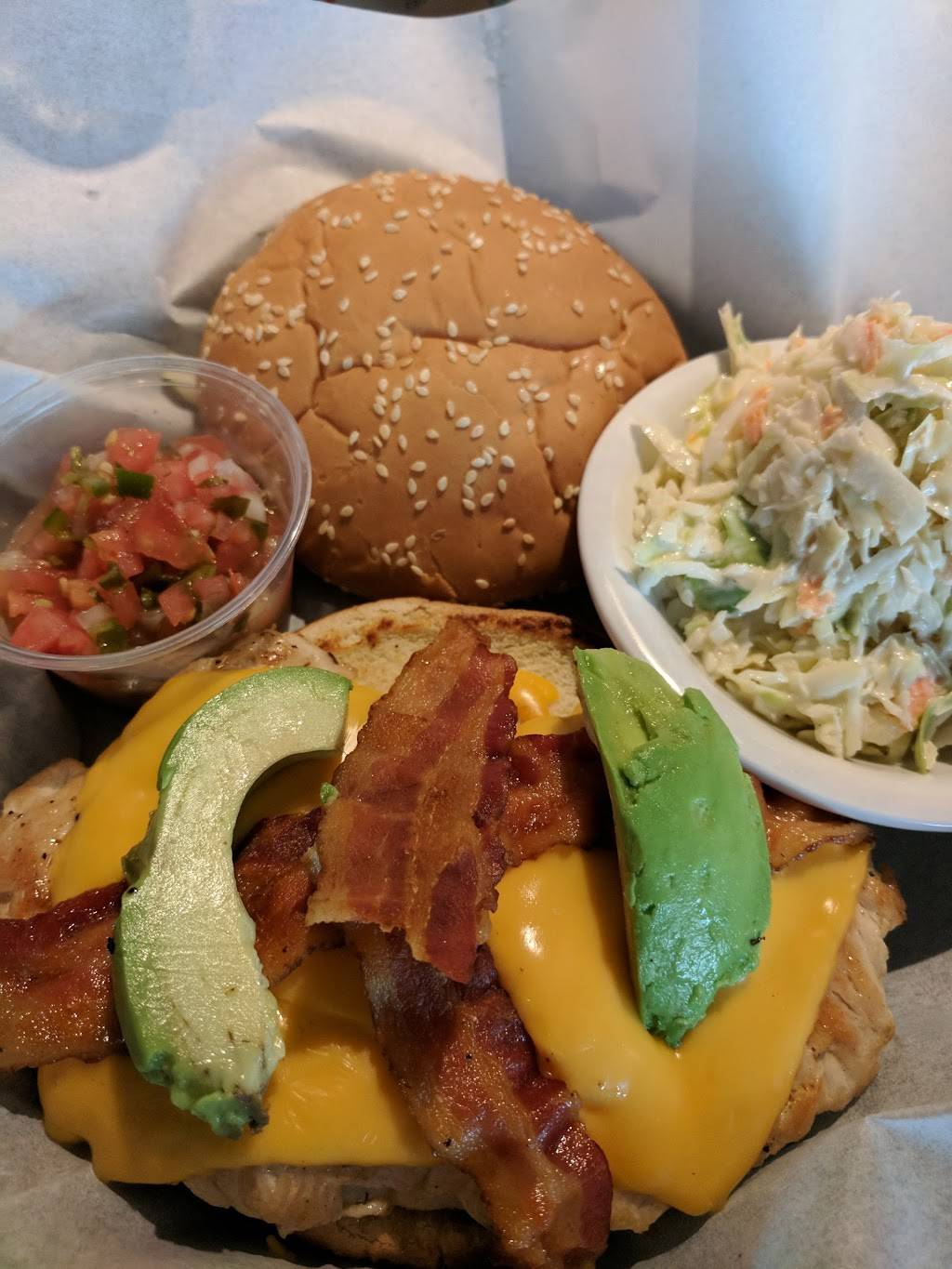 Thornwood Restaurant Lounge | restaurant | 1051 N Wood Dale Rd, Wood Dale, IL 60191, USA | 6307667734 OR +1 630-766-7734