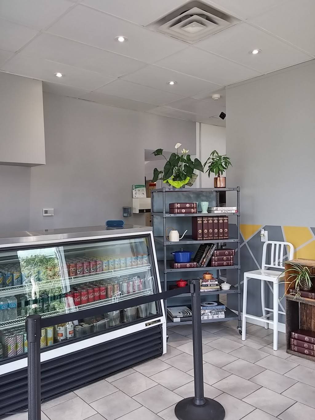 The Pigeon | meal takeaway | 3200 Homestead Dr, Mount Hope, ON L0R 1W0, Canada | 2897592433 OR +1 289-759-2433