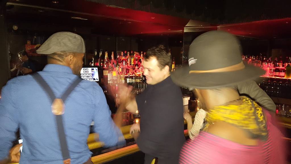 Underground Wonder Bar | restaurant | 710 N Clark St, Chicago, IL 60654, USA | 3122667761 OR +1 312-266-7761