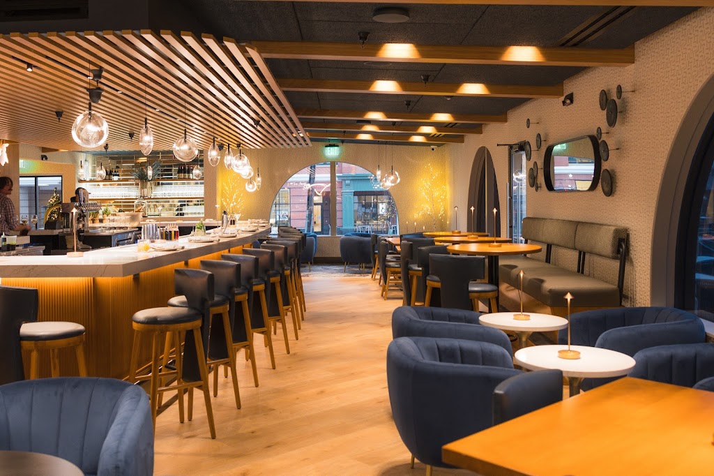 The Maple Room Restaurant & Lounge | restaurant | 377 Maple Ave W, Vienna, VA 22180, USA | 7032235534 OR +1 703-223-5534