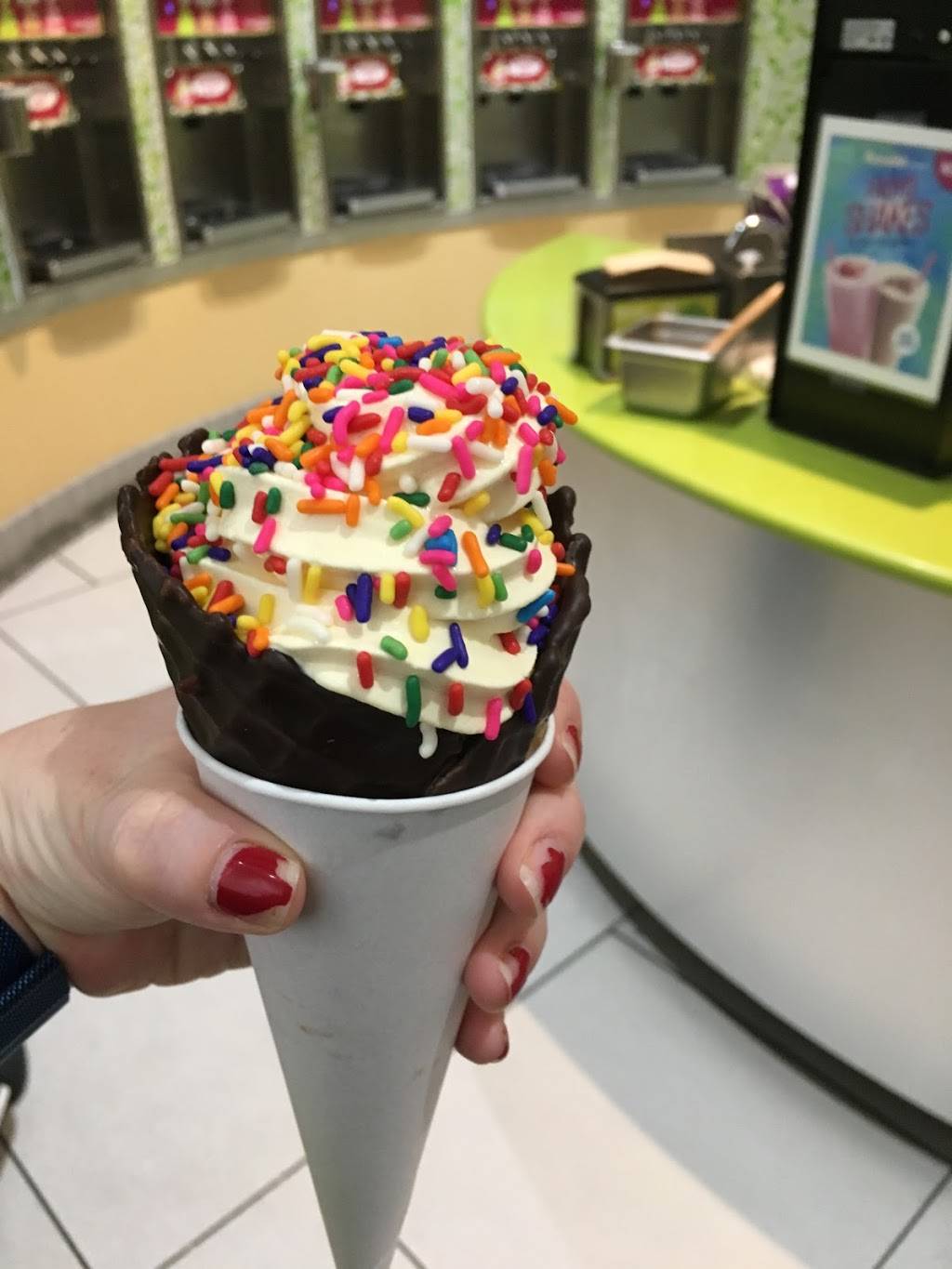 Menchies Frozen Yogurt - Parkville | restaurant | 1991 E Joppa Rd #15, Parkville, MD 21234, USA | 4105137050 OR +1 410-513-7050