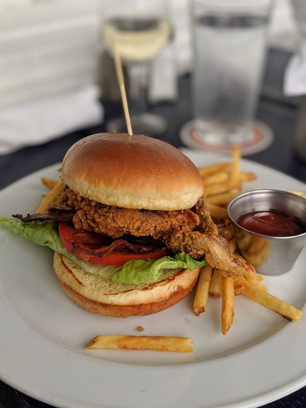 Fleet Landing Restaurant & Bar | restaurant | 186 Concord St, Charleston, SC 29401, USA | 8437228100 OR +1 843-722-8100