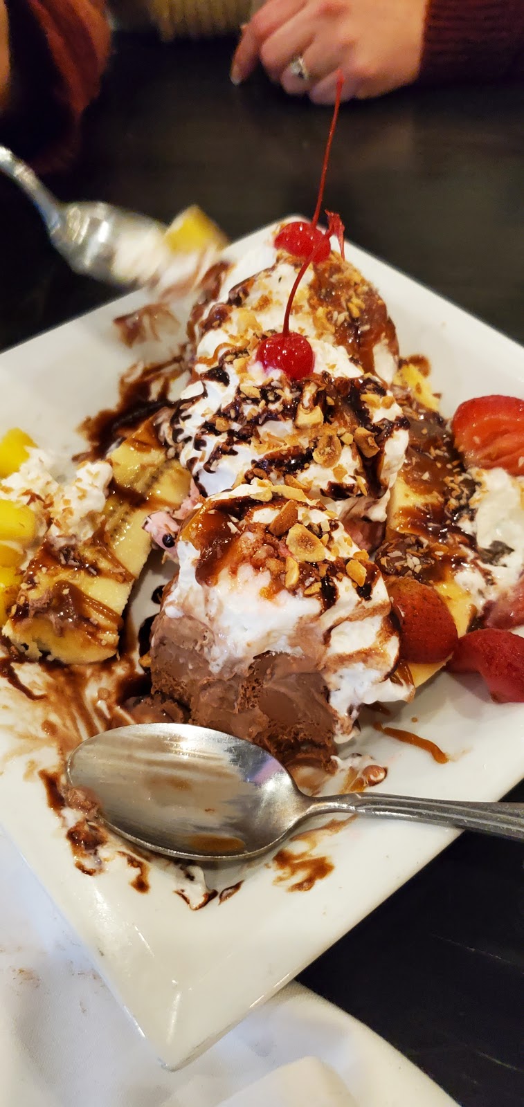 The Clover | restaurant | 14845 S Robert Trail, Rosemount, MN 55068, USA | 6514482220 OR +1 651-448-2220