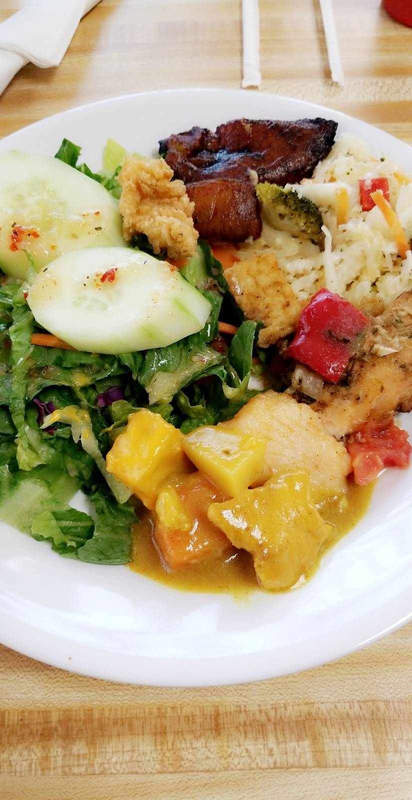 Davids Jamaican Cuisine | restaurant | 5696 Monona Dr, Monona, WI 53716, USA | 6082228109 OR +1 608-222-8109