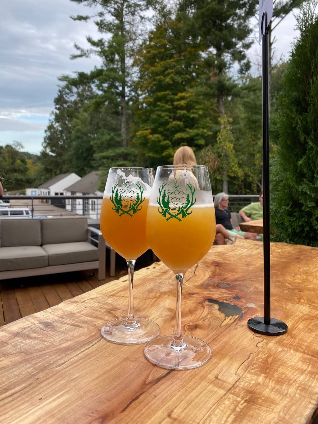 Forestry Camp Bar & Restaurant | restaurant | 10 Shady Oak Dr, Asheville, NC 28803, USA | 8285054452 OR +1 828-505-4452