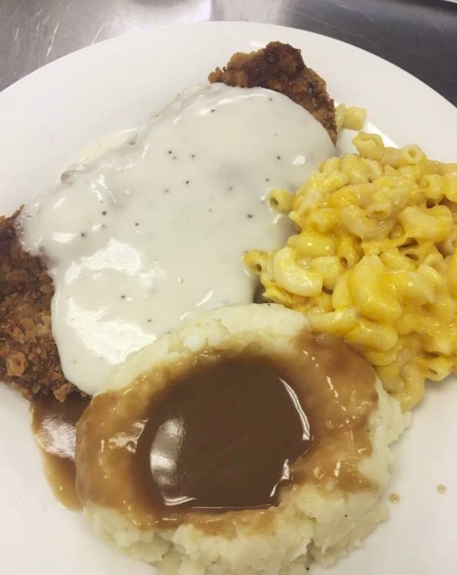 Memes Kitchen | restaurant | Pleasanton, TX 78064, USA | 8304805088 OR +1 830-480-5088