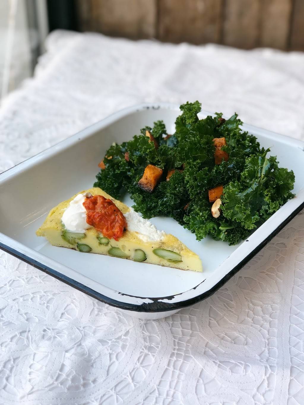 Lemons & Olives | meal takeaway | 98a S 4th St, Brooklyn, NY 11249, USA | 3477213338 OR +1 347-721-3338