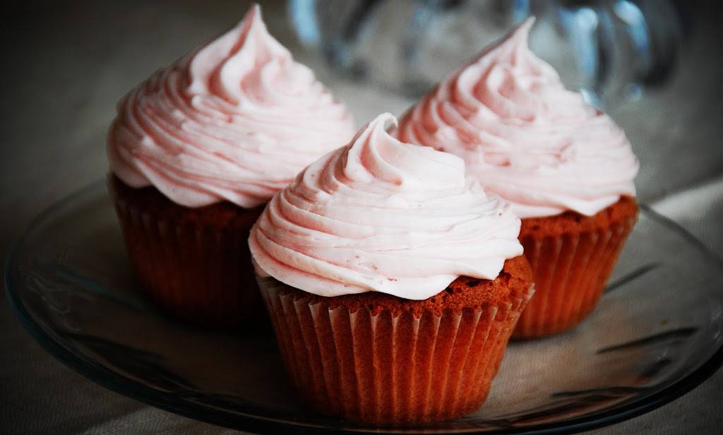 Celebrity Café & Bakery | bakery | 4260 Oak Lawn Ave, Dallas, TX 75219, USA | 2145286612 OR +1 214-528-6612