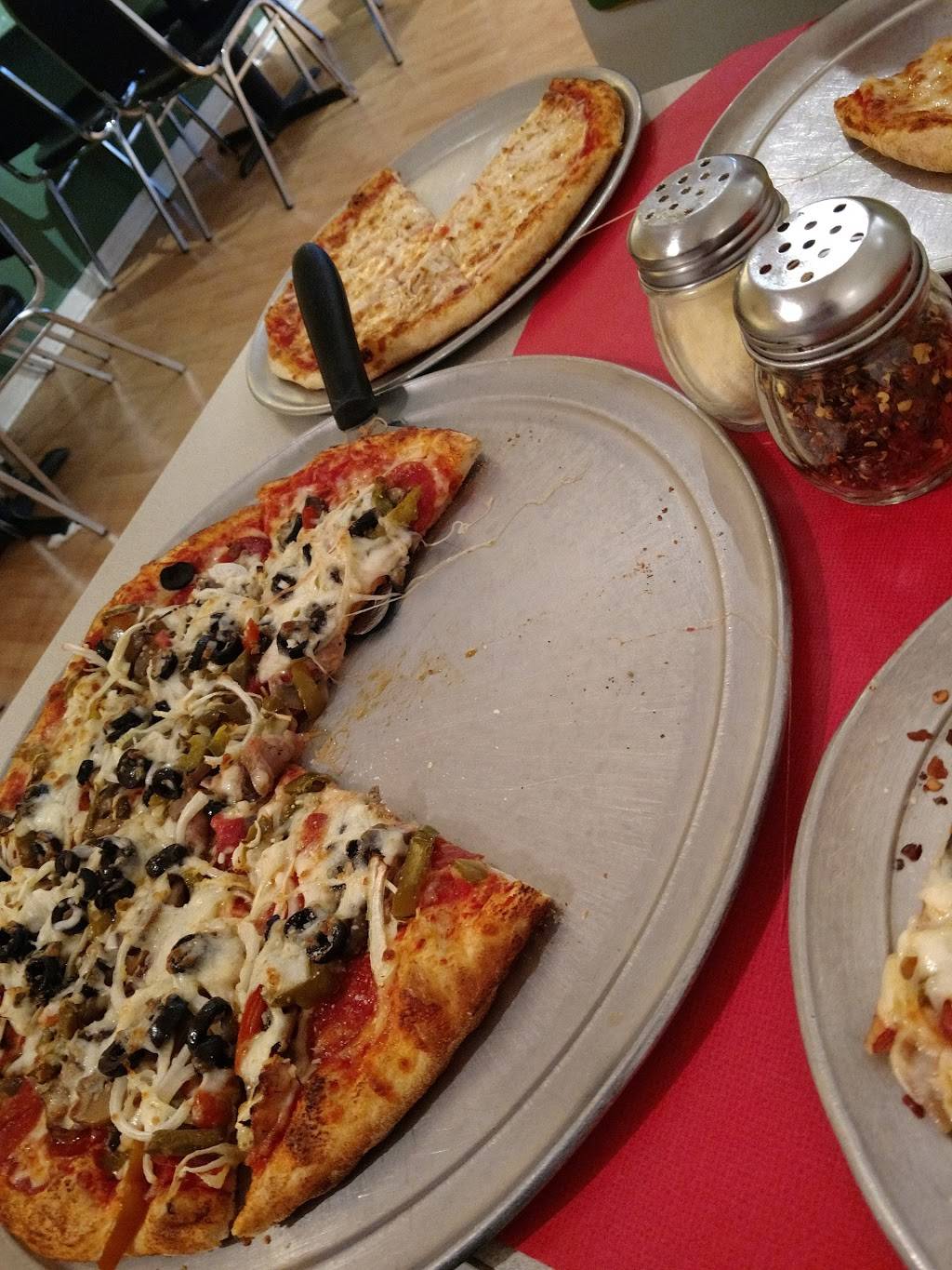 Castillos Pizzeria | restaurant | 334 E Washington St, Walterboro, SC 29488, USA | 8437827777 OR +1 843-782-7777