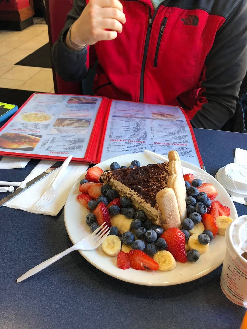 Georges Diner | restaurant | Westchester Ave, Bronx, NY 10472, USA | 7188281170 OR +1 718-828-1170