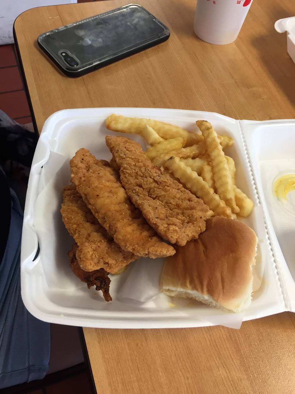 Maryland Fried Chicken | restaurant | 939 N Kings Hwy, Myrtle Beach, SC 29577, USA | 8434484018 OR +1 843-448-4018