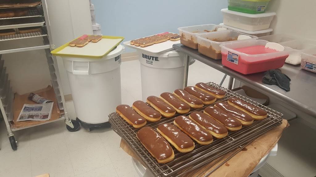 Yummy Donuts | bakery | 1701 S Mustang Rd, Yukon, OK 73099, USA | 4055776929 OR +1 405-577-6929