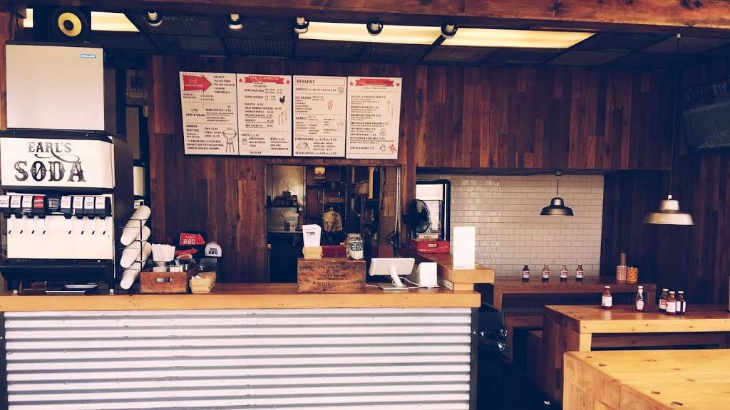 Earls BBQ | restaurant | 4835 N Austin Ave, Chicago, IL 60630, USA | 7736287870 OR +1 773-628-7870