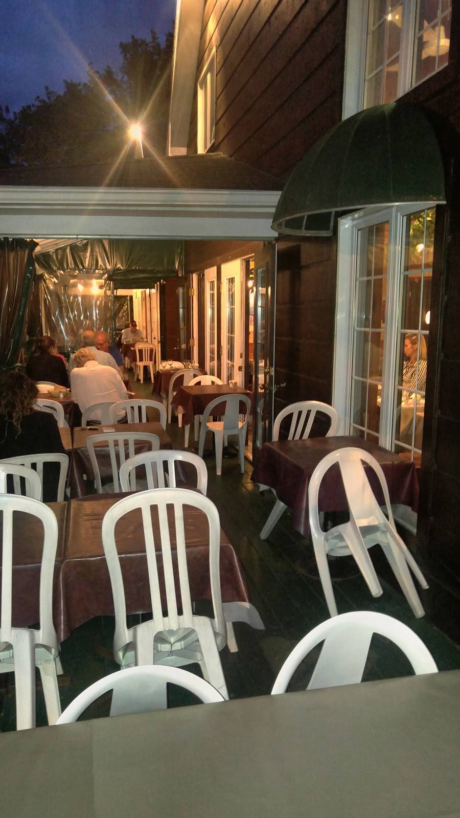 Restaurant Brochetterie le Chalet Grec | restaurant | 138 Rue Principale, Saint-Sauveur, QC J0R 1R6, Canada | 4502276612 OR +1 450-227-6612