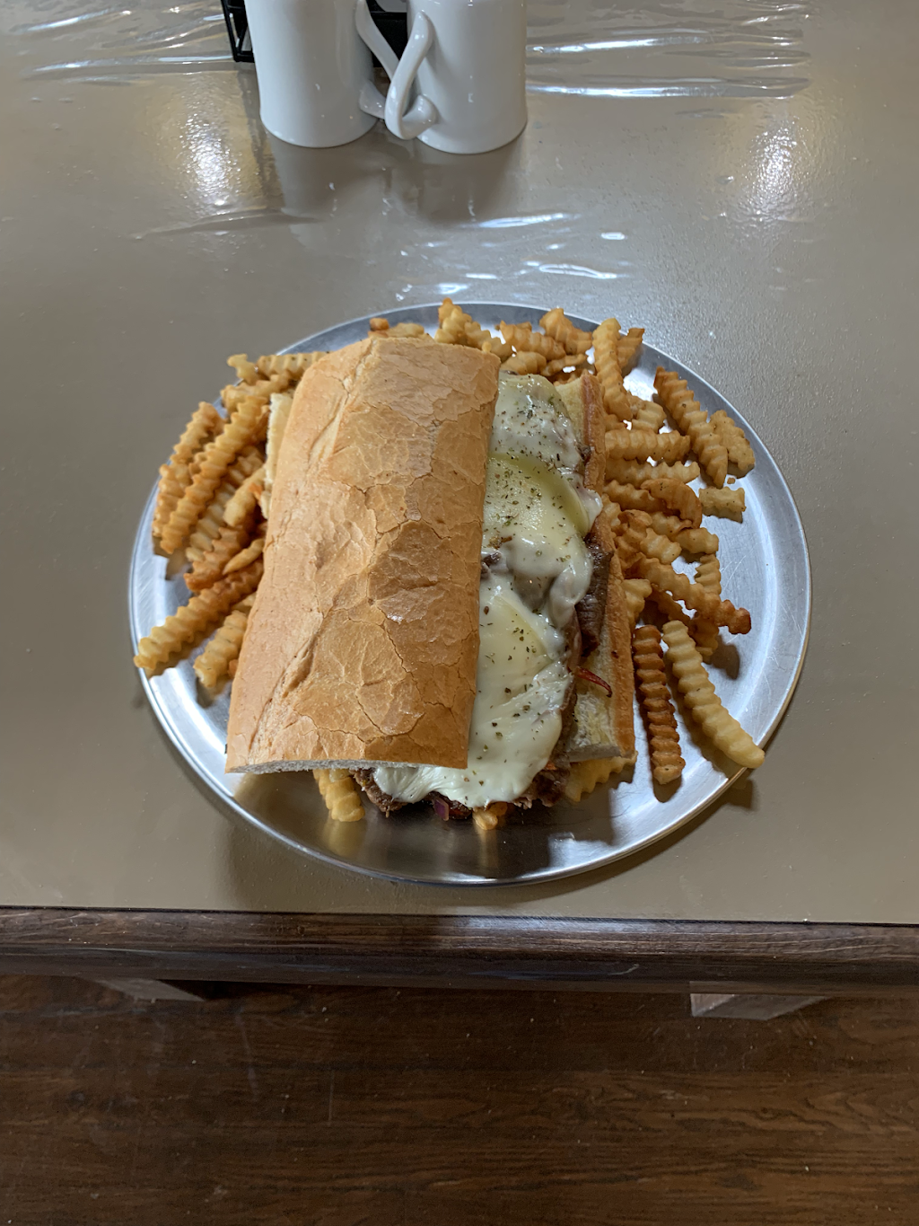 The Broken Egg & Tap | restaurant | 12058 Tecumseh Rd E, Windsor, ON N8N 1L9, Canada | 2266760667 OR +1 226-676-0667