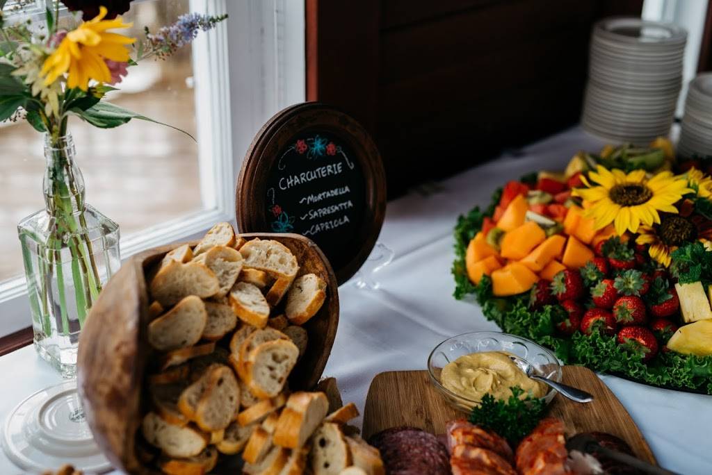 Crystal Lake Catering Company | restaurant | 619 Frankfort Ave, Elberta, MI 49628, USA | 2313835156 OR +1 231-383-5156