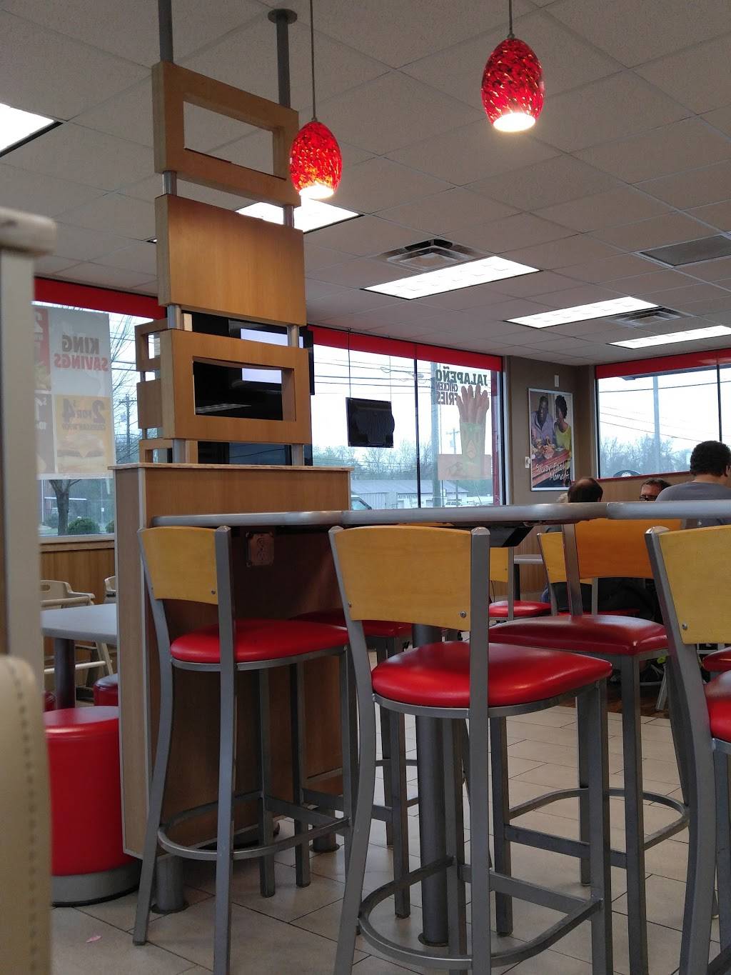 Burger King | restaurant | 2007 Fort Campbell Blvd, Clarksville, TN 37042, USA | 9316471814 OR +1 931-647-1814