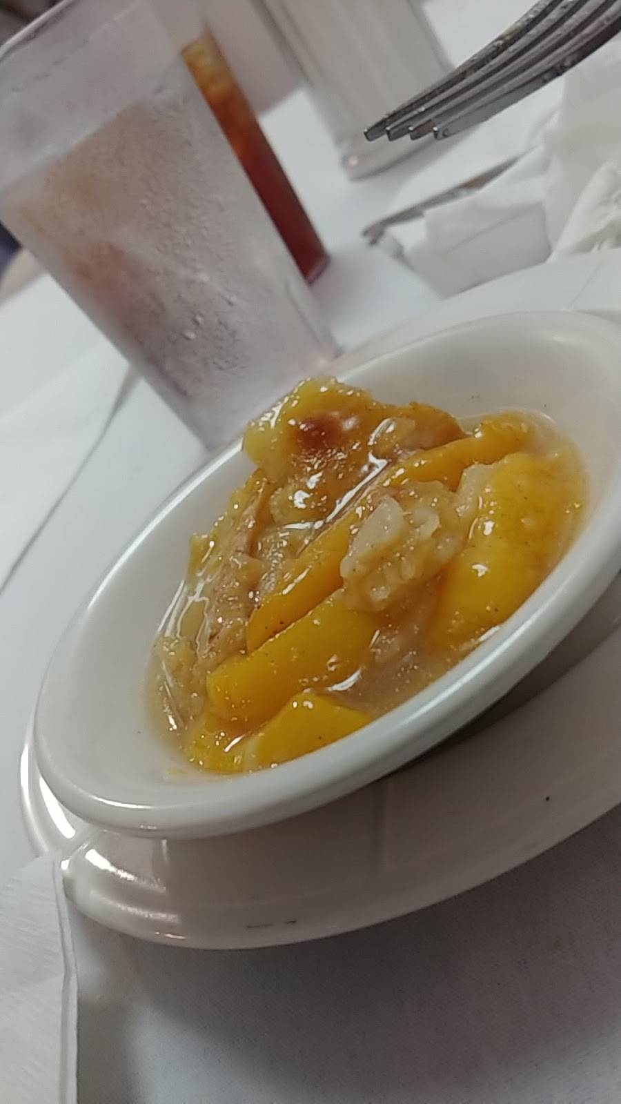 Gay Hawk Restaurant | restaurant | 685 S Danny Thomas Blvd, Memphis, TN 38126, USA | 9019471464 OR +1 901-947-1464