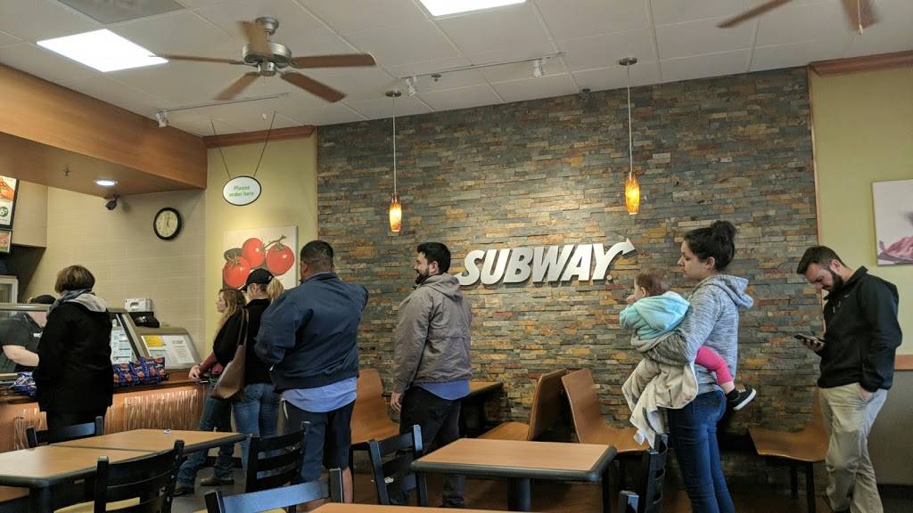 Subway | restaurant | 13757 Mono Way, Sonora, CA 95370, USA | 2095332011 OR +1 209-533-2011