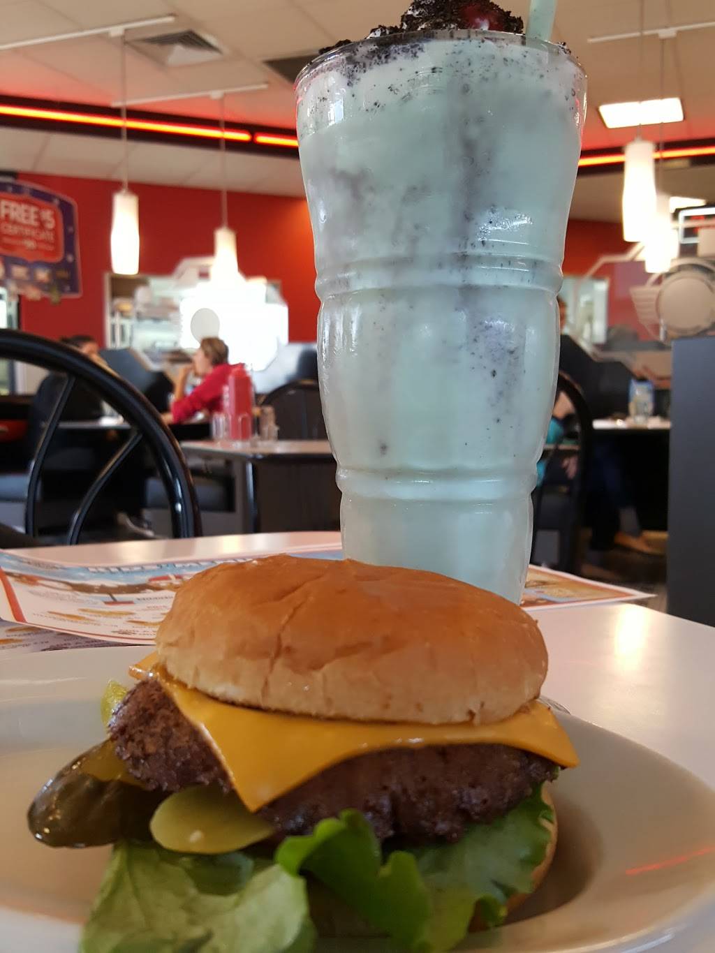 Steak n Shake | restaurant | 1015 James Ave, Bedford, IN 47421, USA | 8122755616 OR +1 812-275-5616