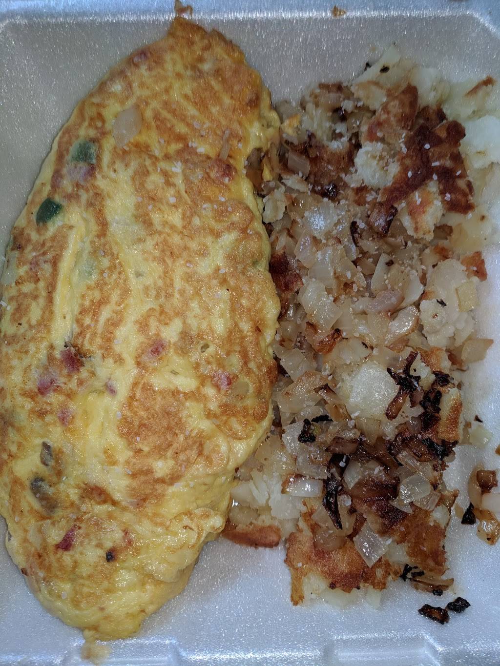 Dolphin Restaurant | restaurant | 26091 Broadway Ave, Bedford, OH 44146, USA | 4402525381 OR +1 440-252-5381