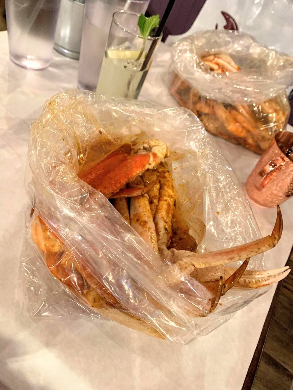 Shaking Crab (Brookline) | restaurant | 250 Harvard St, Brookline, MA 02446, USA | 6173835182 OR +1 617-383-5182