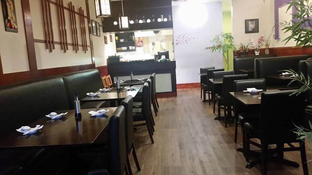 Mika Sushi | restaurant | 575 River Glen Blvd, Oakville, ON L6H 6X6, Canada | 9052571288 OR +1 905-257-1288