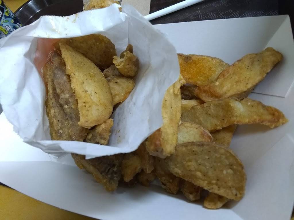 Mary Browns Famous Chicken & Taters | restaurant | 780 Kingston Rd A-2, Pickering, ON L1V 1A9, Canada | 9058312383 OR +1 905-831-2383