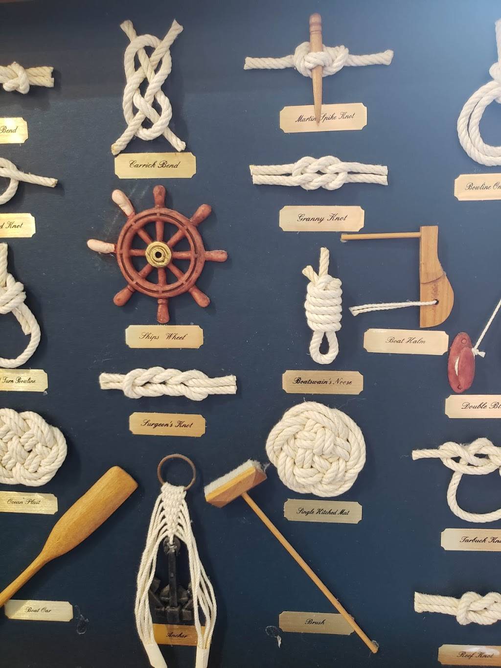 Triple Nickel Grill | restaurant | 813 Florida St # C, Mandeville, LA 70448, USA | 9856269989 OR +1 985-626-9989