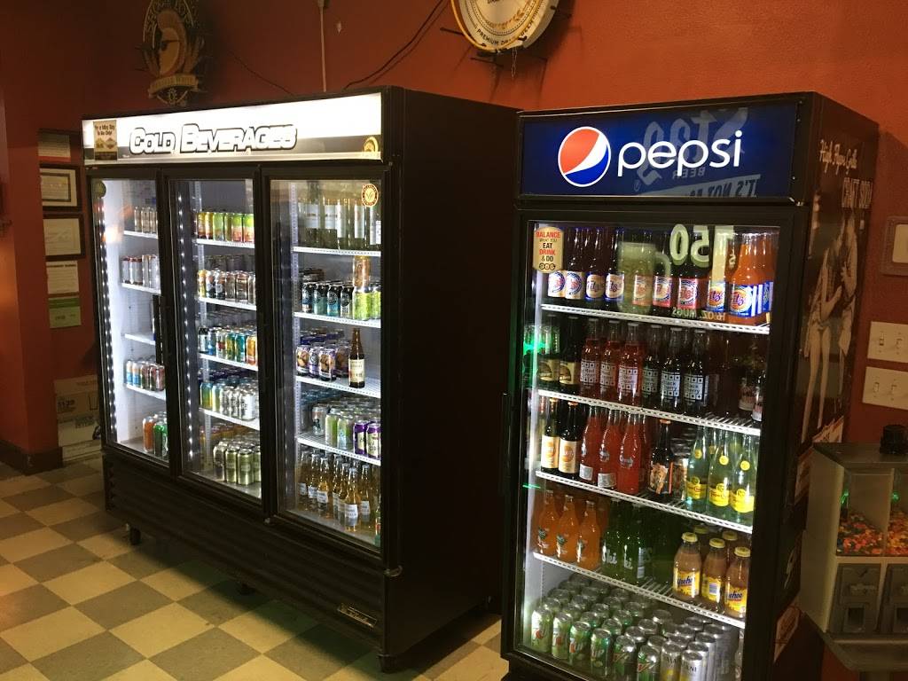 High Flyers Grille | restaurant | 16 Terminal Dr, East Alton, IL 62024, USA | 6182518500 OR +1 618-251-8500