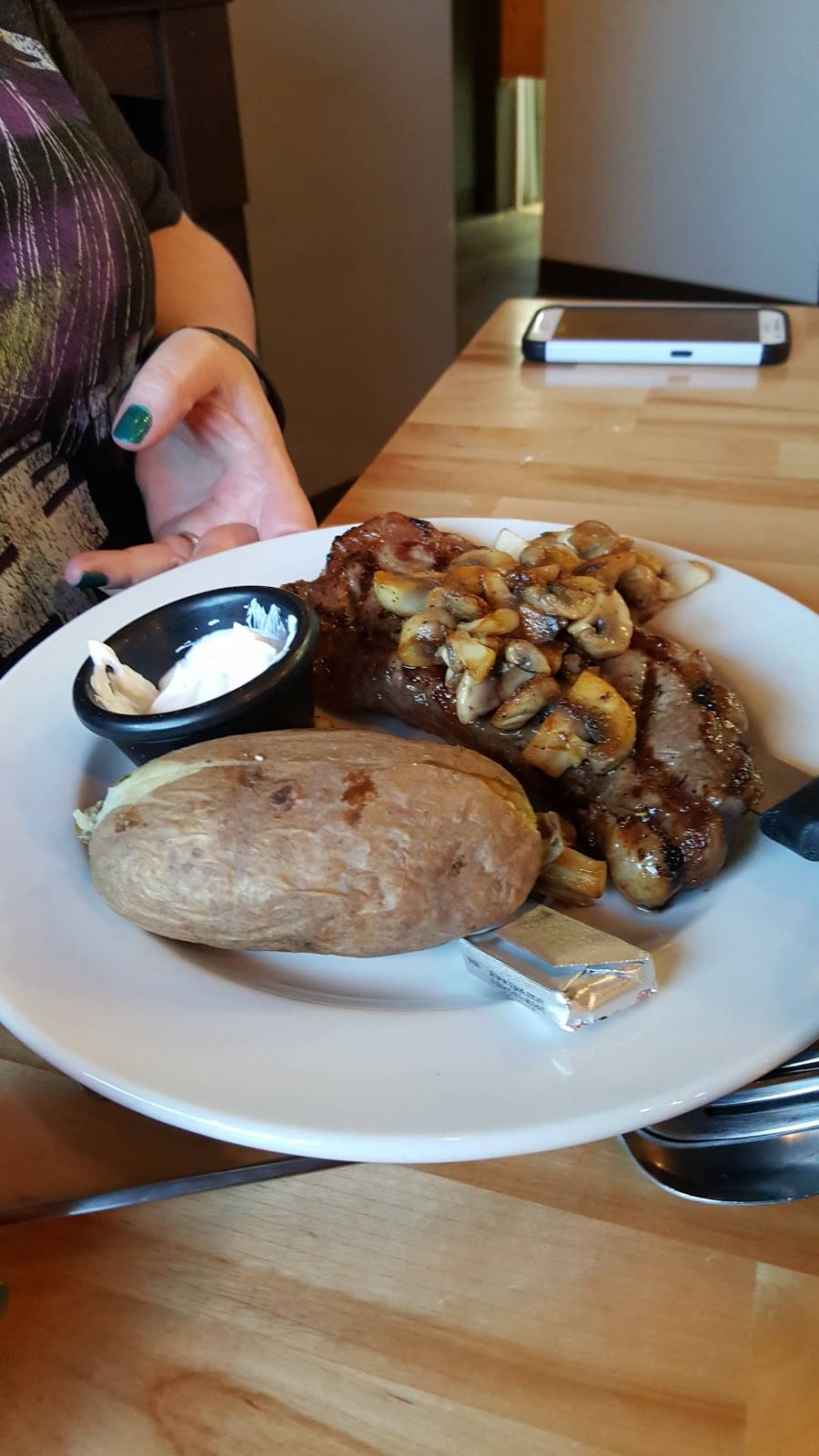 Gabriellas Restaurant | meal delivery | 203 Oak St, Albany, WI 53502, USA | 6088627499 OR +1 608-862-7499