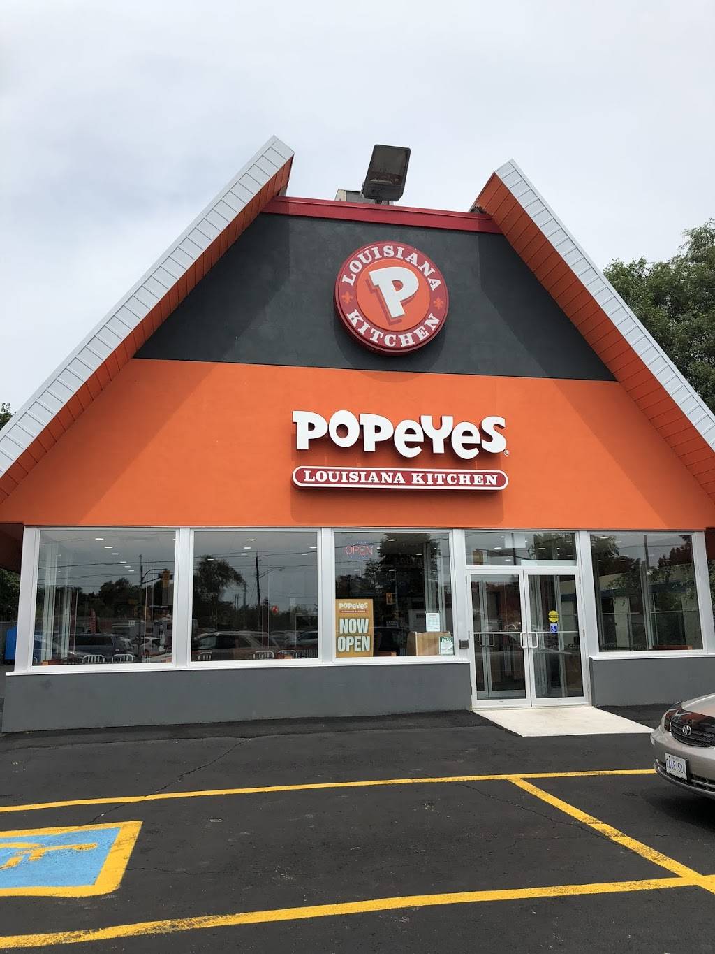 Popeyes Louisiana kitchen | restaurant | 4366 Kingston Rd, Scarborough, ON M1E 2M8, Canada | 4162824658 OR +1 416-282-4658