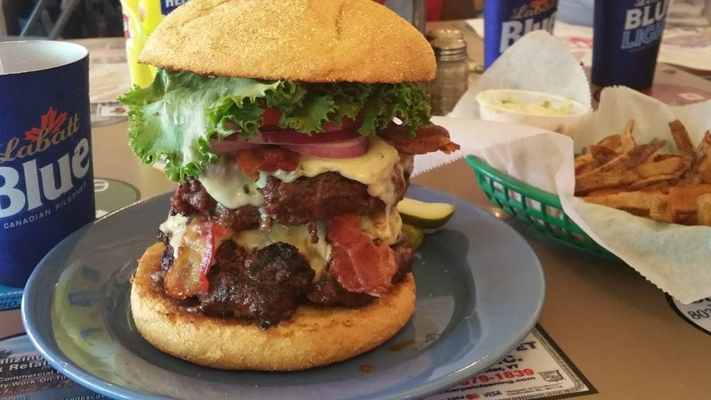 Rozzis Lakeshore Tavern | restaurant | 1022 W Lakeshore Dr, Colchester, VT 05446, USA | 8028632342 OR +1 802-863-2342