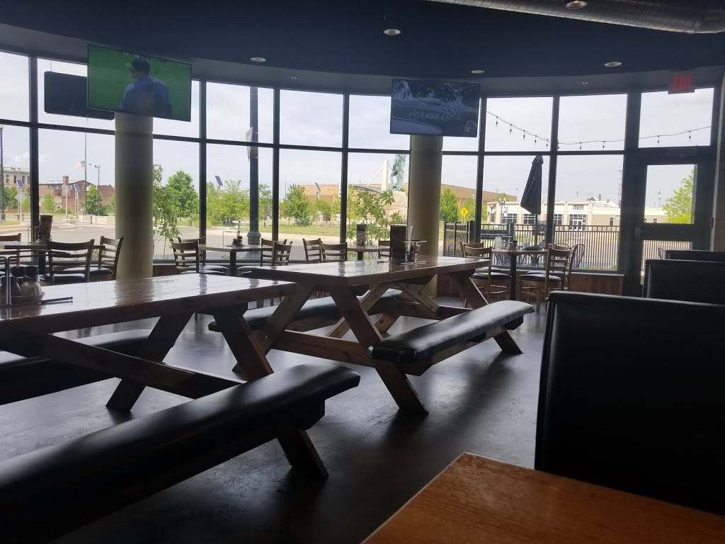 Thr3e Wise Men Brewing Co. | restaurant | 625 S High St, Muncie, IN 47305, USA | 7652883196 OR +1 765-288-3196