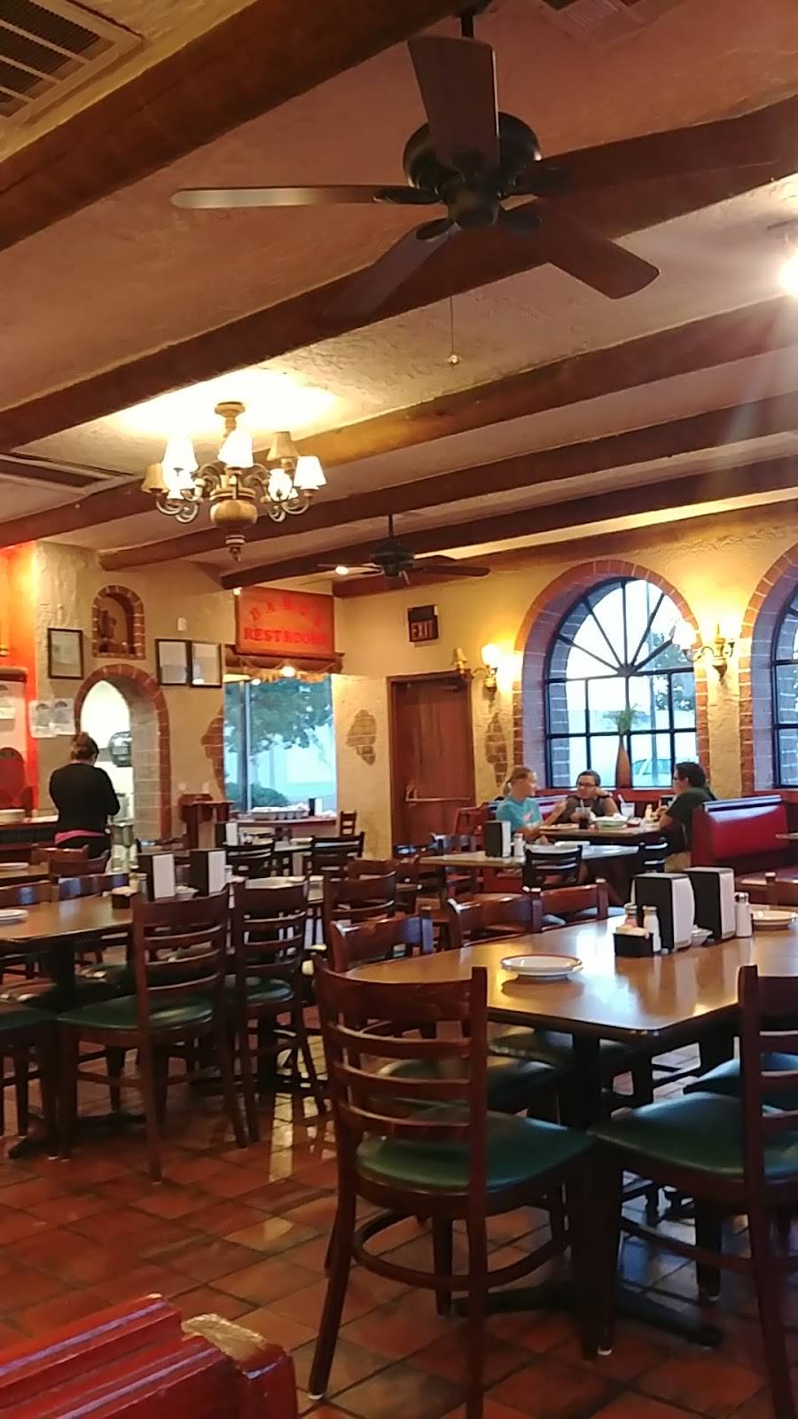 La Salsa Grille | restaurant | 2329 N Meridian Ave, Oklahoma City, OK 73107, USA | 4056045419 OR +1 405-604-5419