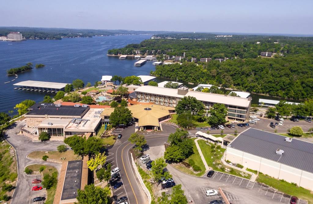 HKs Restaurant and Bar | restaurant | 315 Four Seasons Dr, Lake Ozark, MO 65049, USA | 5733658509 OR +1 573-365-8509